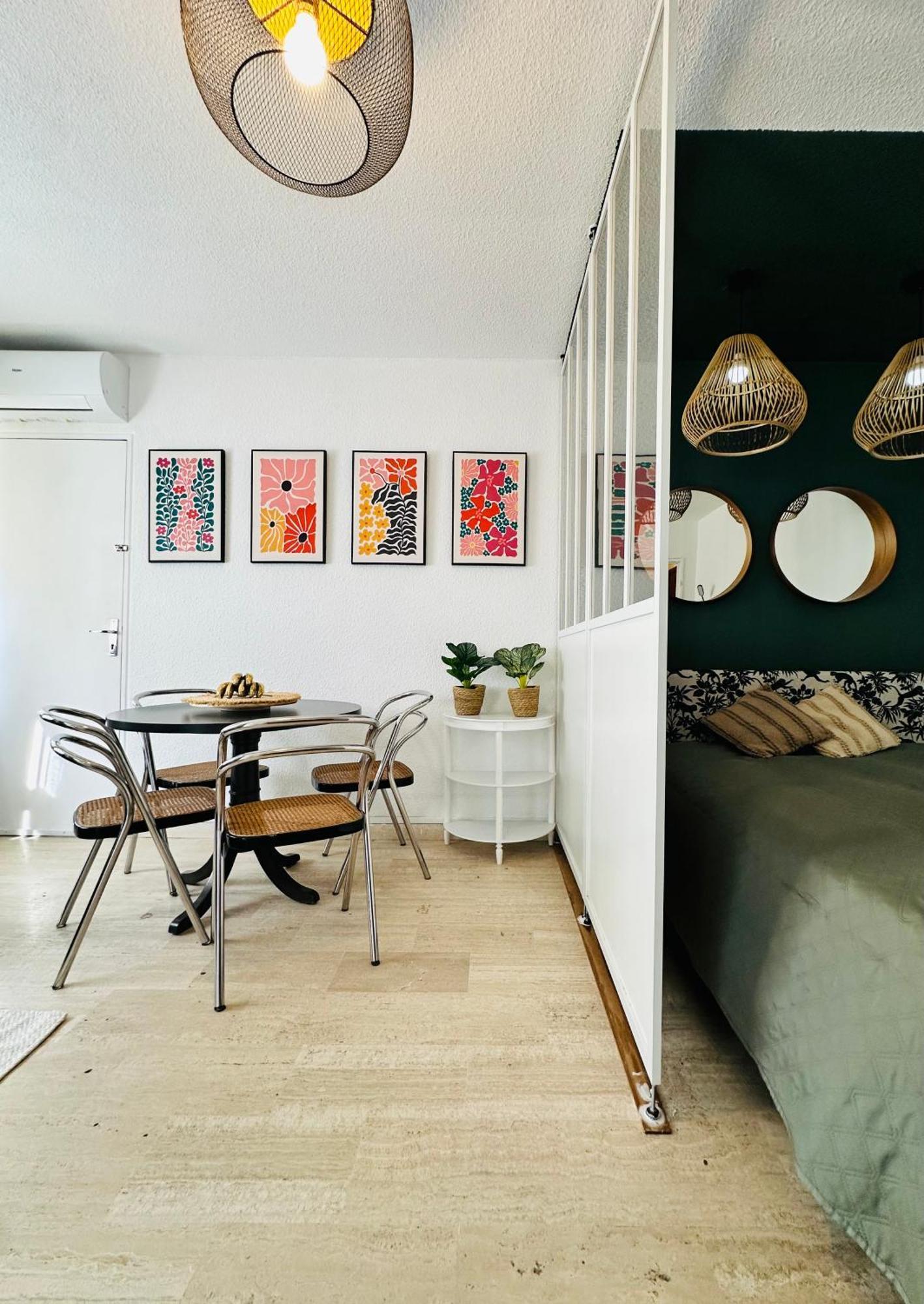 Studio T1- 2 Min Des Plages - Golf-Juan - Clim&Wifi Валлорис Экстерьер фото